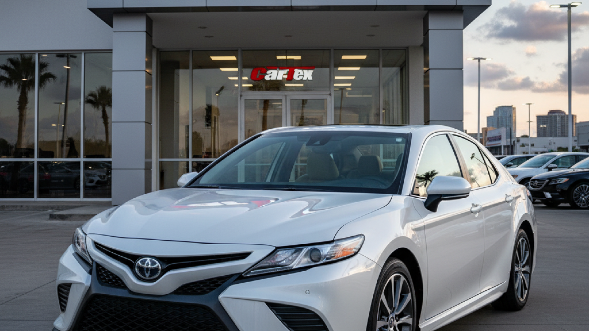 Toyota Camry XLE Hybrid 2024